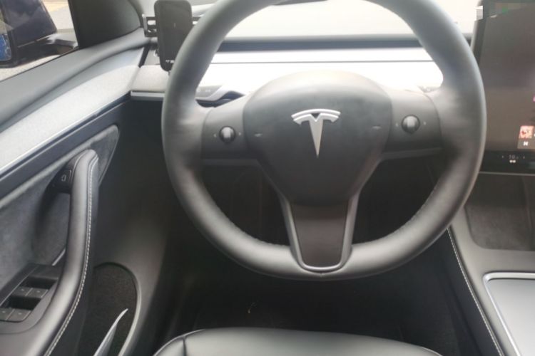 Used Tesla Model Y 2024 Rear-Wheel-Drive Version Steering Wheel