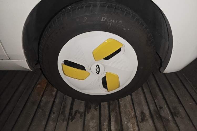 Used Chery QQ Ice Cream 2022 170km Sundae Phosphate Lithium-Ion Right Front Wheel Hub