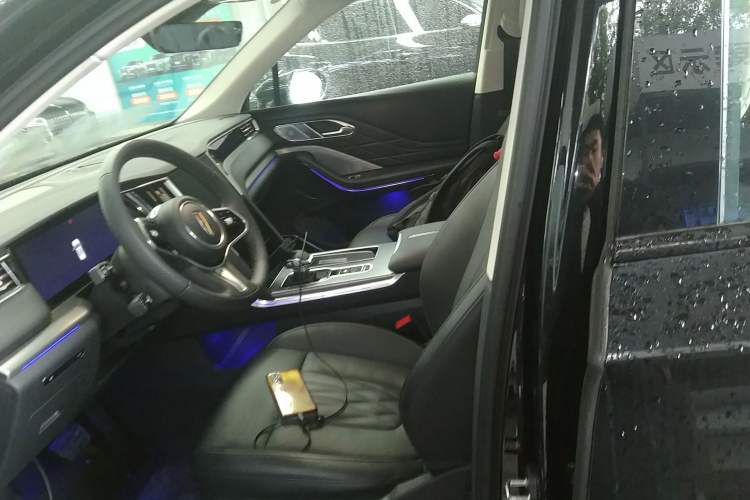 Used Hongqi HS7 PHEV 2024 2.0T PHEV Four-Wheel Drive Flagship Edition 6 Seats
