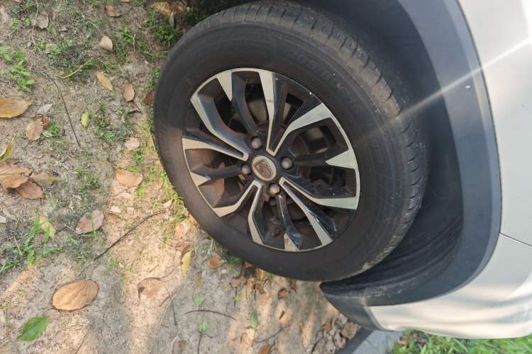 Used Baojun 510 2019 1.5L Automatic Prestige Edition China V Right Front Wheel Hub