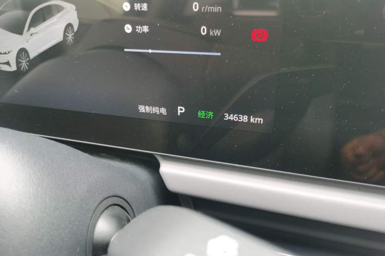 Used VOYAH PASSION 2024 PHEV Four-Wheel Drive Ultra-Long Range Flagship Model Instrument Cluster