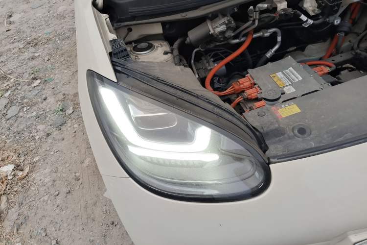 Used Wuling Bingo 2025 410 km Lingxi Deluxe Edition Right Front Headlight