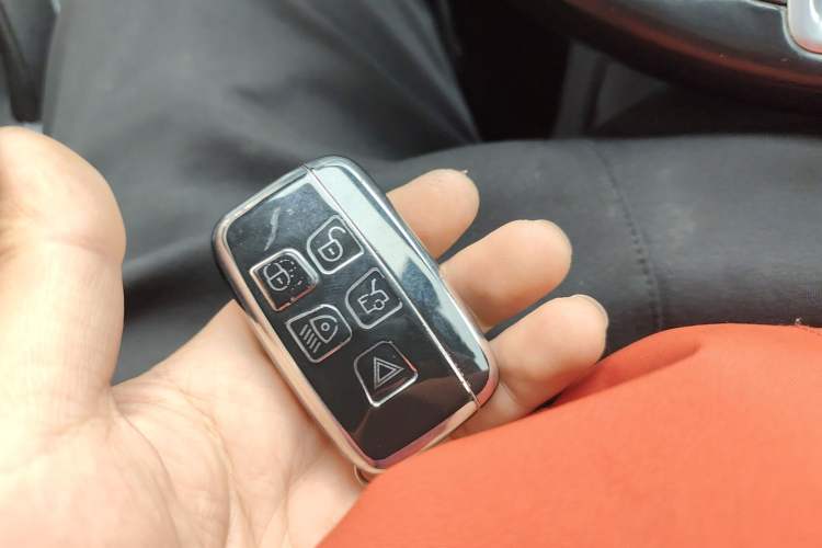 Used Land Rover Discovery Sport 2019 240 PS PURE Edition China V Standard Vehicle Key