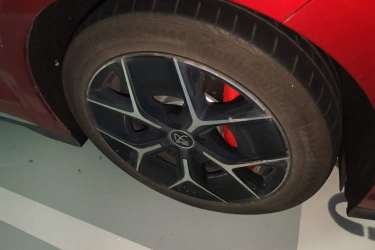 Used BYD Han 2022 EV Genesis Edition 715 km Front-Wheel-Drive Flagship Model Right Front Wheel Hub