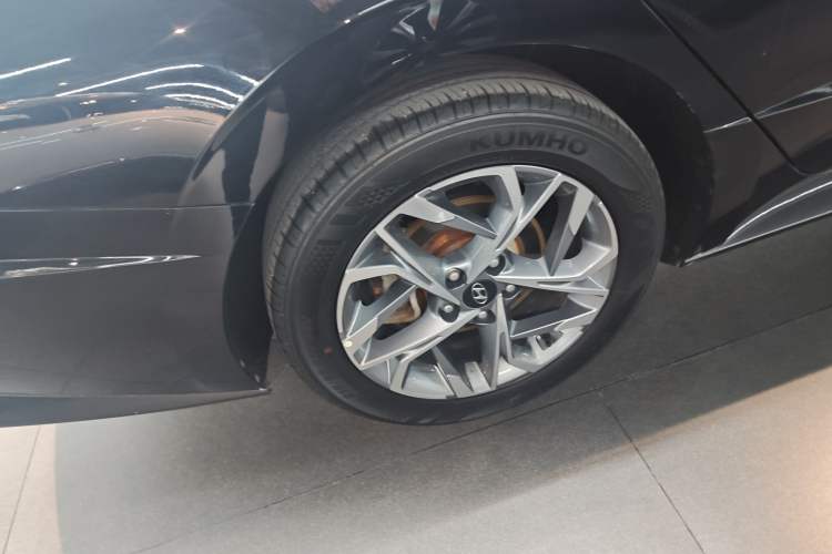 Used Hyundai Sonata 2020 270TGDi DCT GLS Elite Edition Right Rear Wheel Hub