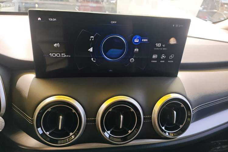 Used Wey VV6 2021 2.0T Two-Wheel Drive Smart Plus