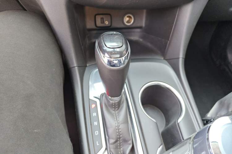 Used Chevrolet Equinox 2018 535T Automatic YuJie Edition Gear Lever