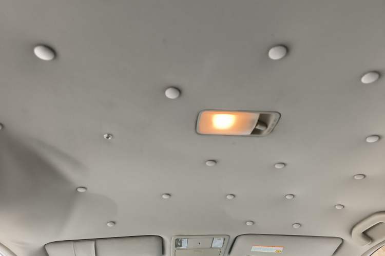 Used Nissan Tiida 2008 1.6L Automatic Fashion Edition Headliner