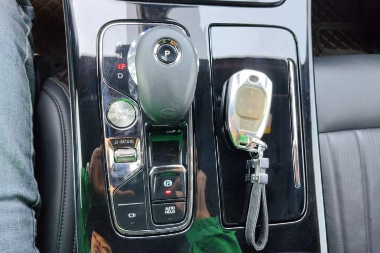 Used GAC Trumpchi M8 2023 Zongshi Series Dual-Motor Flagship Edition Gear Lever