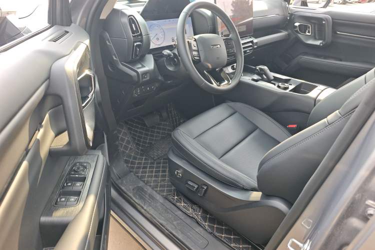 Used Haval H Dog 2023 2.0T All-Wheel-Drive Chaoye Plus Driver Seat