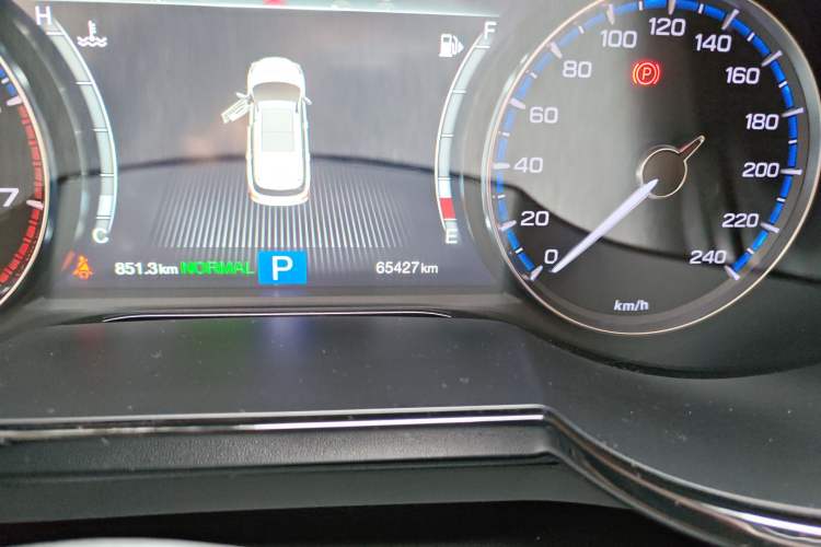 Used GAC Trumpchi GS8 2017 320T Two-Wheel Drive Luxury Smart Connectivity Version (7 Seats)