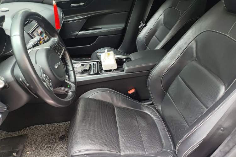 Used Jaguar XE 2015 2.0T 240 PS R-Sport