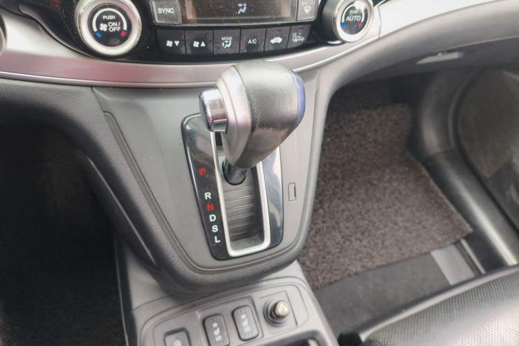 Used Honda CR-V 2015 2.4L two-wheel drive luxury version
