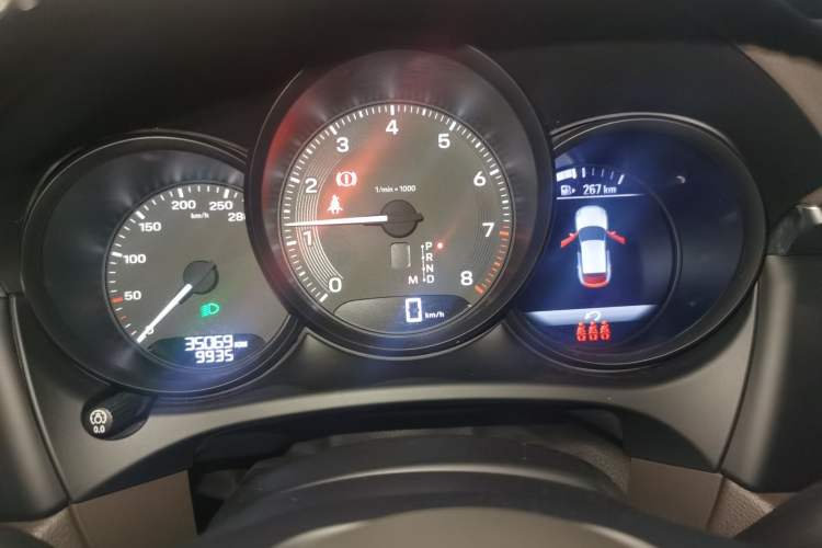 Used Porsche Macan 2022 Macan 2.0T
