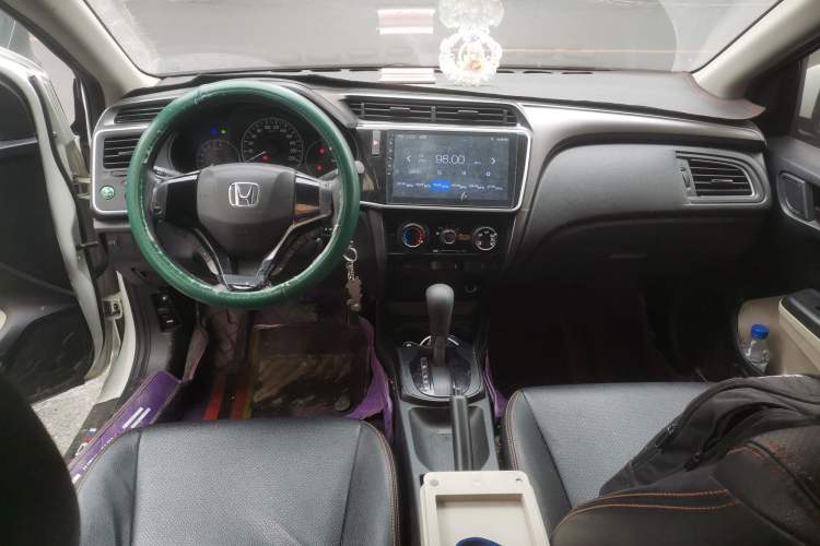 Used Honda City 2018 1.5L CVT Comfort Version Center Console