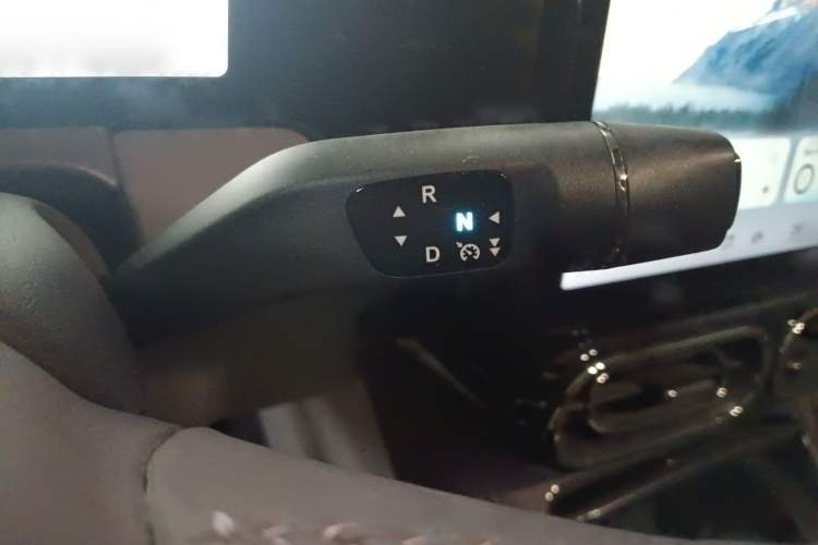 Used Leapmotor C11 2021 Performance Edition Gear Lever