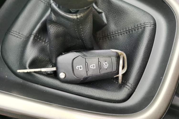 Used Ford Escort 2015 1.5L Manual Comfort Model
