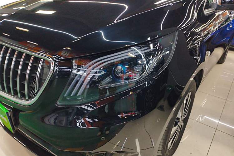 Used Mercedes-Benz Vito 2023 2.0T Elite Version 7 Seats Left Front Headlight