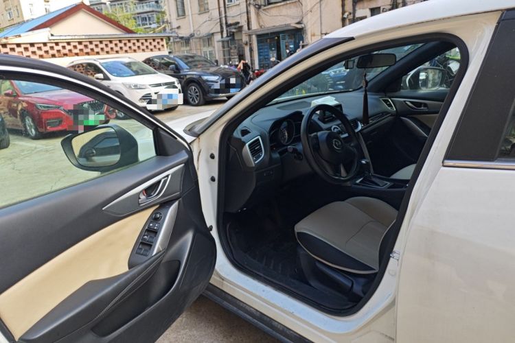 Used Mazda CX-4 2016 2.0L Automatic 2WD Blue Sky Dynamic Edition Driver Seat