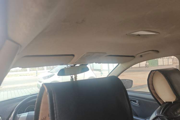 Used Hyundai Celesta 2011 1.6L Manual Comfort Edition
