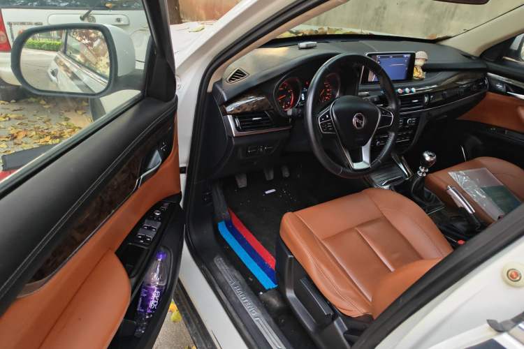 Used Hanteng X7 2016 1.5T Manual Luxury Version Driver Seat