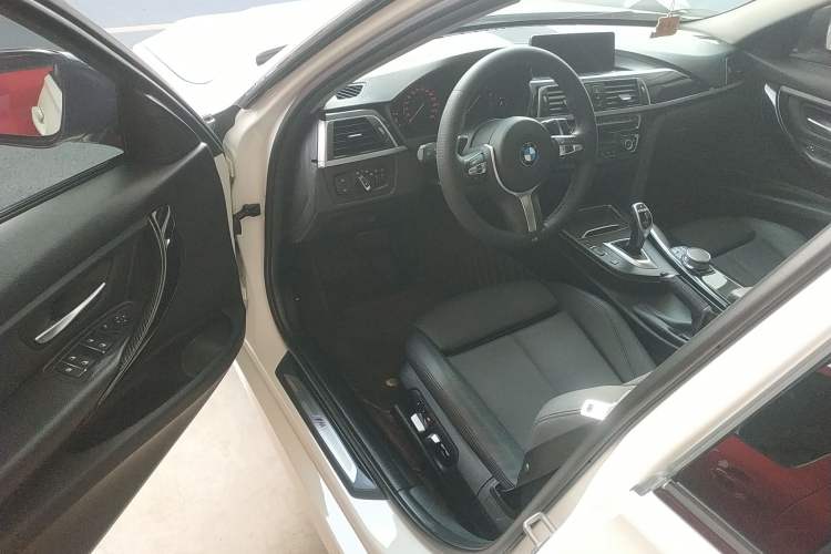 Used BMW 3 Series 2018 320Li Leading Model M Sport Package