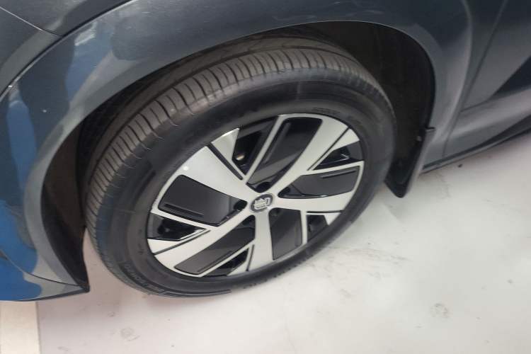 Used BYD Tang L 2025 DM 215KM LiDAR Flagship Model