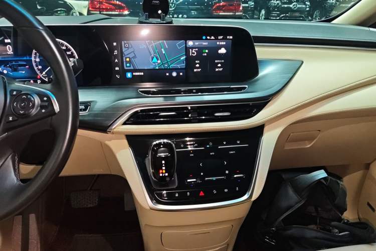 Used Buick GL8 2023 ES Lu Zun Flagship Model
