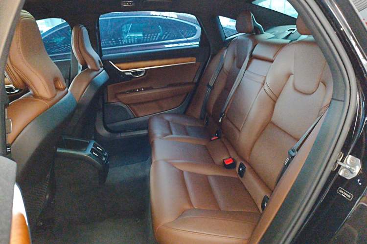 Used Volvo S90 2021 B5 Zhiyi Luxury Edition
