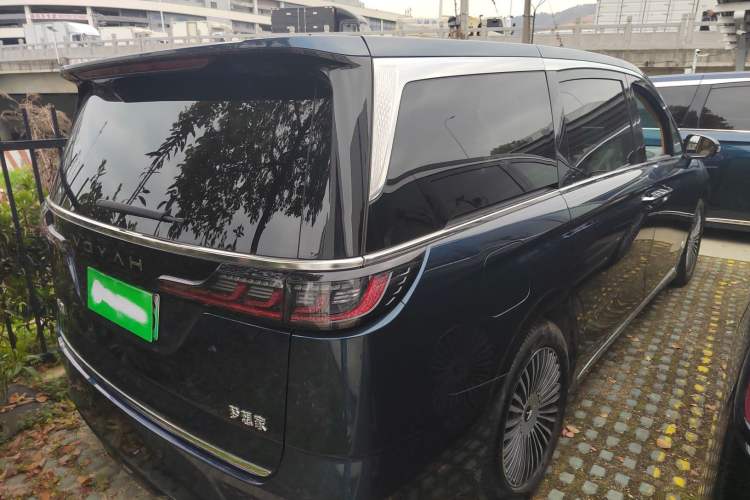 Used VOYAH Dream 2025 PHEV Four-Wheel-Drive Flagship Kunpeng Edition
