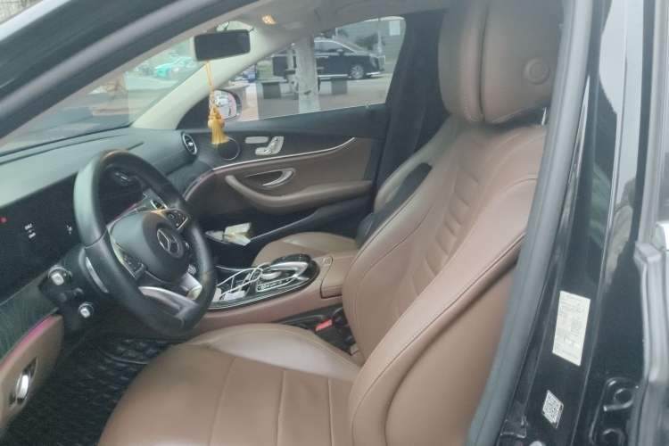 Used Mercedes-Benz E-Class 2017 E 300 L Sporty and Stylish Model