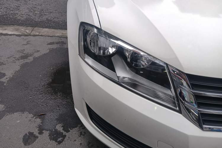 Used Volkswagen Lavida 2013 Revised Classic 1.6L Manual Fashion Edition