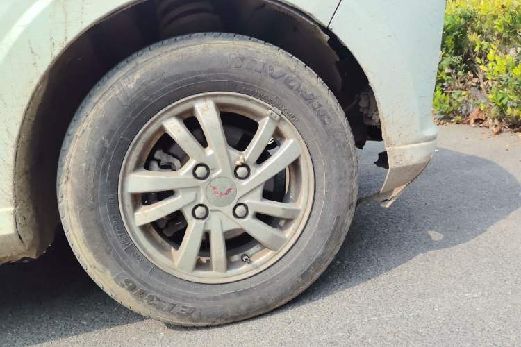 Used Wuling Hongguang 2019 1.5L S Comfort Edition China VI LAR Right Front Wheel Hub