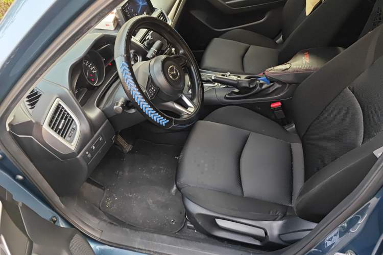 Used Mazda Mazda 3 Axela 2017 Sedan 1.5L Automatic Comfort Model Emission Standard China V
