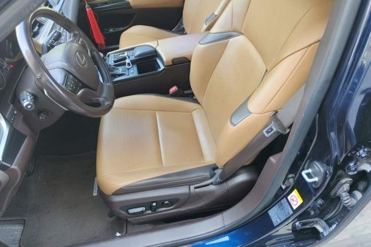 Used Lexus ES 2018 200 Excellence Edition China V Standard
