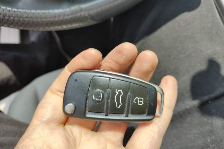 Used Audi A6L 2011 2.0 TFSI Automatic Standard Edition Vehicle Key