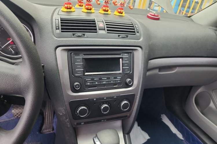 Used Skoda Octavia 2012 2.0L Automatic Yijie Version
