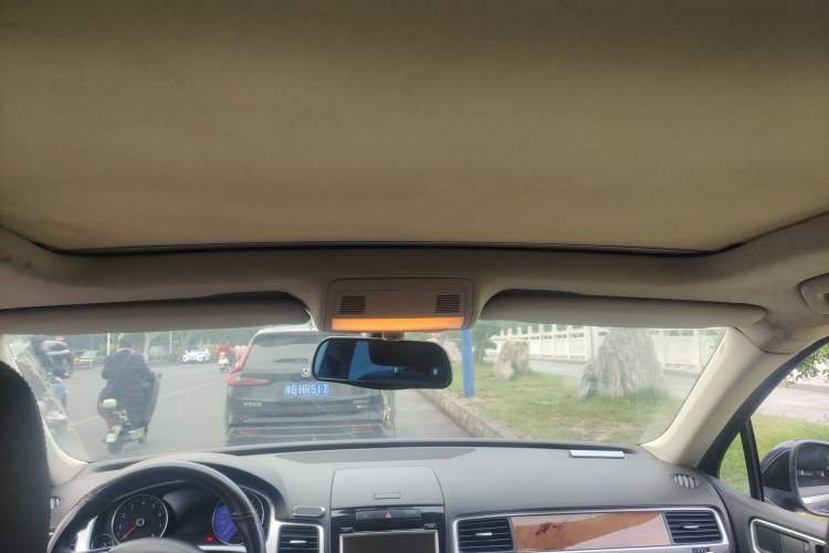 Used Volkswagen Touareg 2012 R-Line High-End Model
