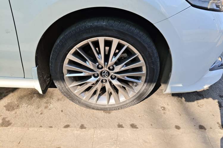 Used Toyota Camry 2019 Revised Version Dual-Engine 2.5 HG Luxury Edition
