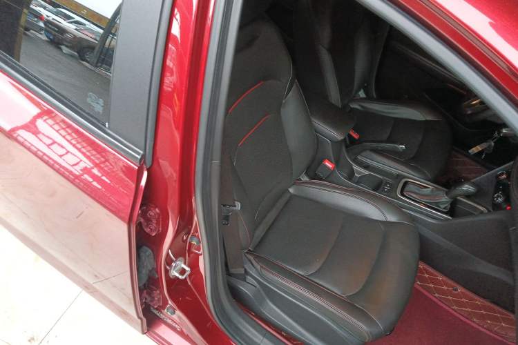 Used Chevrolet Monza 2019 RS 330T Automatic Comfort Edition China VI Standard Right Front Seat