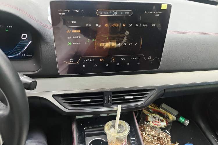 Used BYD Tang New Energy 2018 DM 2.0T All-Wheel Drive Smart Connectivity Luxury Model 7 Seats China V Emission Standard
