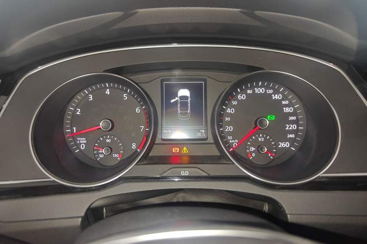 Used Volkswagen Magotan 2017 330TSI DSG Luxury Model Instrument Cluster