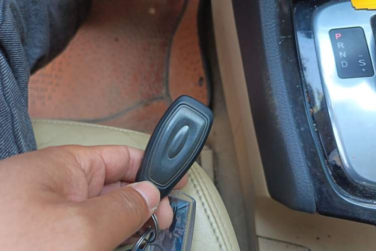 Used Ford Mondeo 2010 2.3L Luxury Version