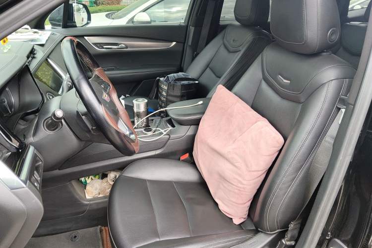 Used Cadillac XT6 2020 28T Six-Seater Fashion Edition Left Front Seat