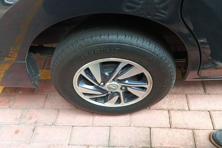 Used Nissan NV200 2018 1.6L CVT Luxury Model Right Rear Wheel Hub