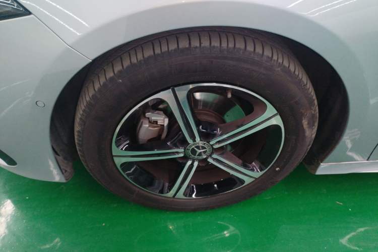 Used Mercedes-Benz A-Class 2024 A 200 L Fashion Model Left Front Wheel Hub