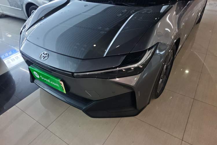Used Toyota bZ3 2023 616 km Long-Range PRO