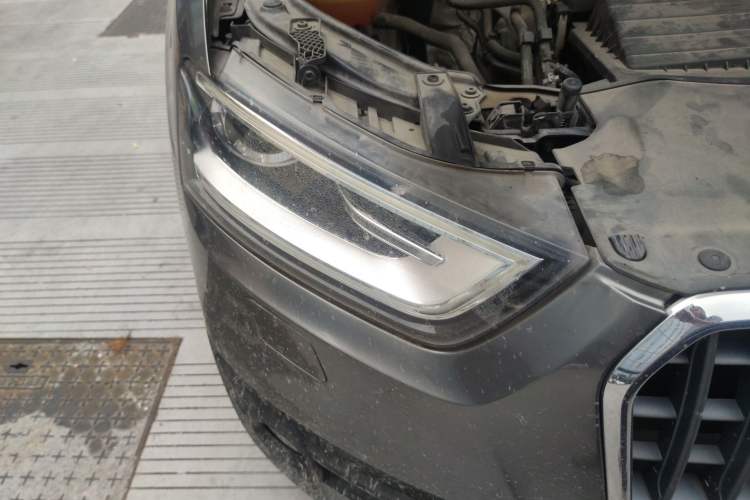 Used Audi Q3 2015 30 TFSI Comfort Model Right Front Headlight