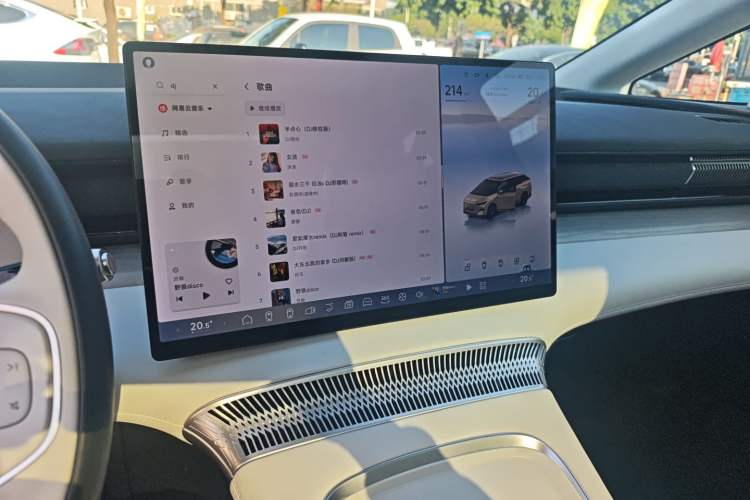 Used XPeng X9 2024 702 Ultra-Long Range Max
