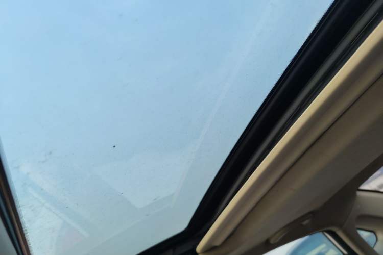 Used CHANGAN Eado DT 2019 1.6L Manual Comfort Model China VI Standard Headliner